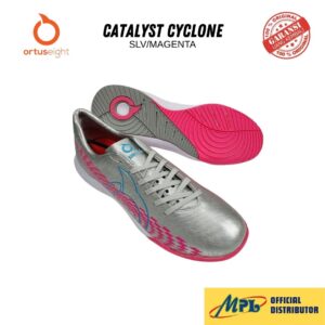 SEPATU FUTSAL ORTUSEIGHT CATALYST CYCLONE IN SLV/MAGENTA 11020757